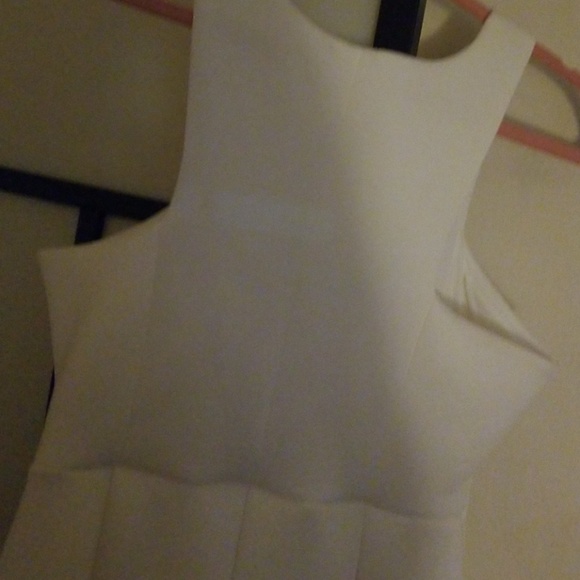 White cocktail dress - Picture 3 of 4